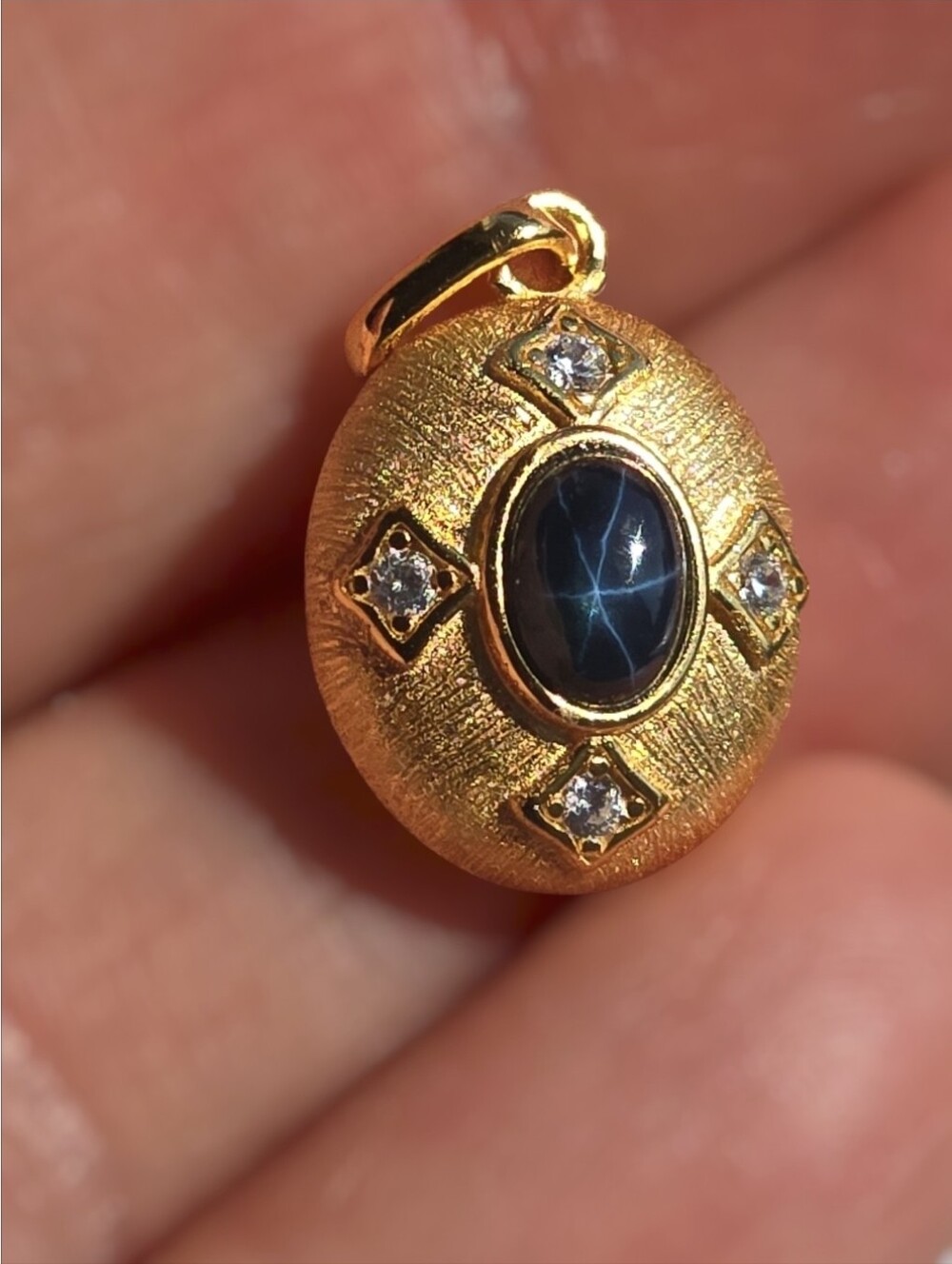 925 Sterling Silver 14K Gold Plated Pendant 1.4x1.7mm with Natural Star Sapphire